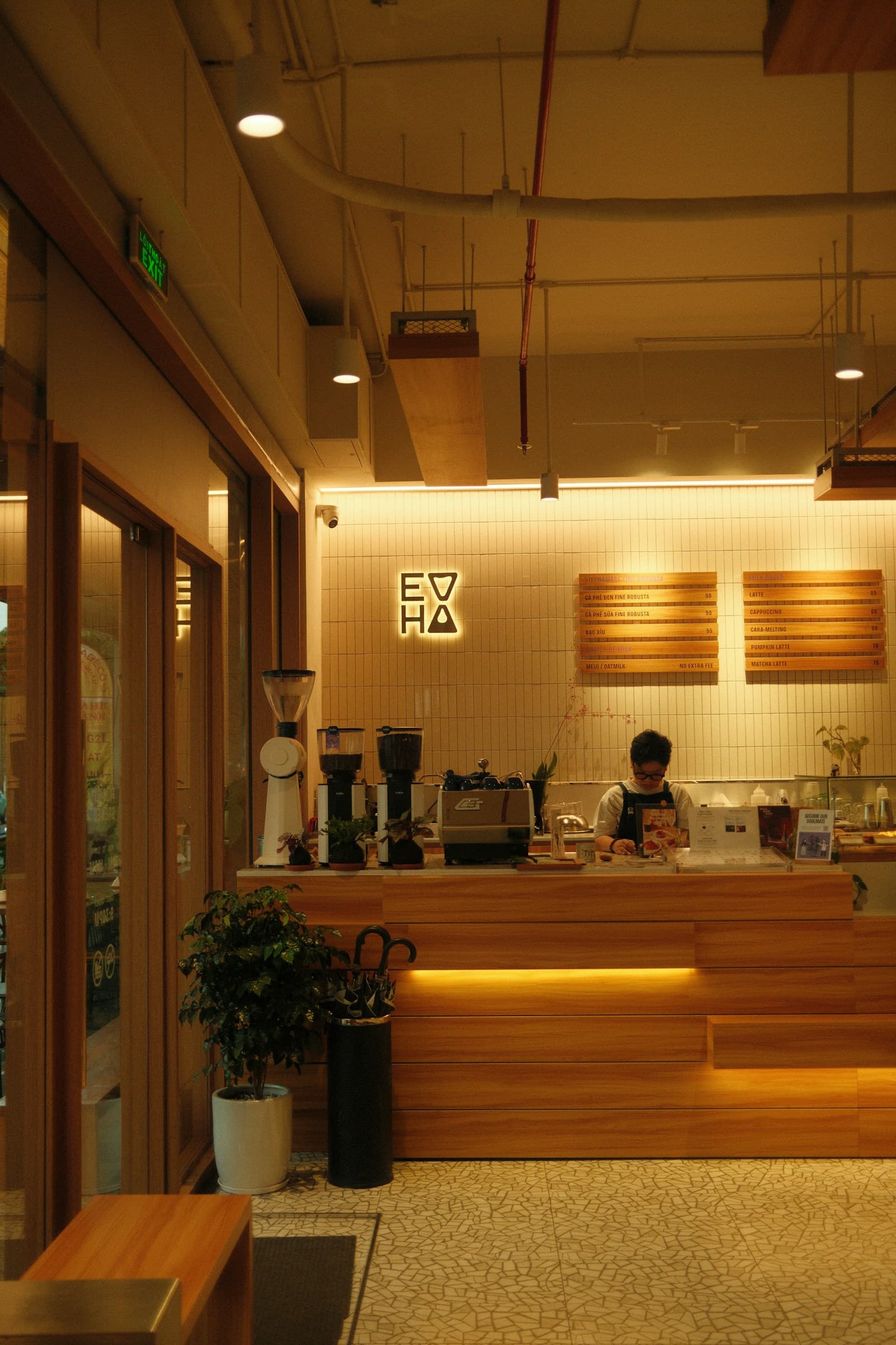 Coffee shop example for Bean Theory